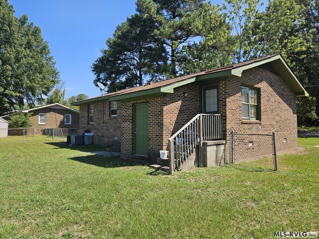 Rear Entrance - 209 Wheeler St, Roanoke Rapids NC 27870