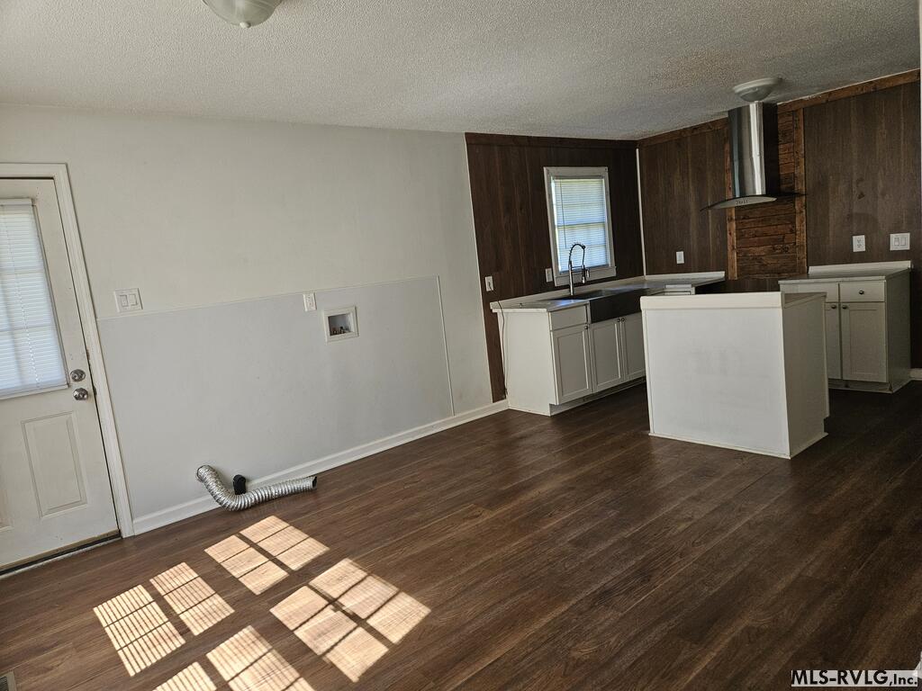 Eat-in Kitchen - 209 Wheeler St, Roanoke Rapids NC 27870