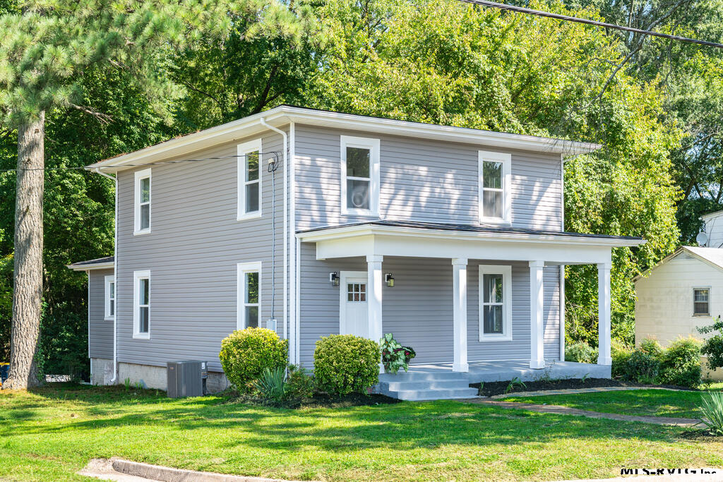 Residential/Vacation at 704 Goodes Ferry Street, South Hill VA 23970, photo 2 of 32