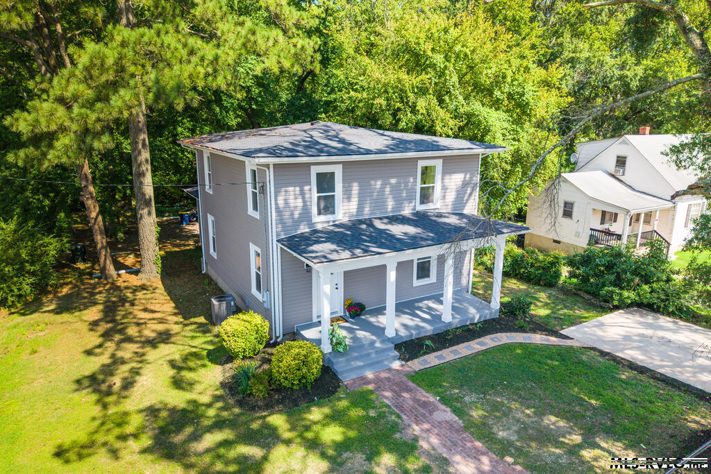 Residential/Vacation at 704 Goodes Ferry Street, South Hill VA 23970, photo 6 of 32