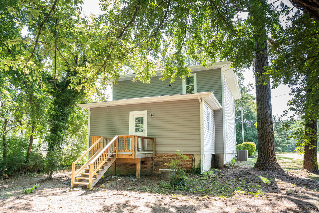 Residential/Vacation at 704 Goodes Ferry Street, South Hill VA 23970, photo 7 of 32