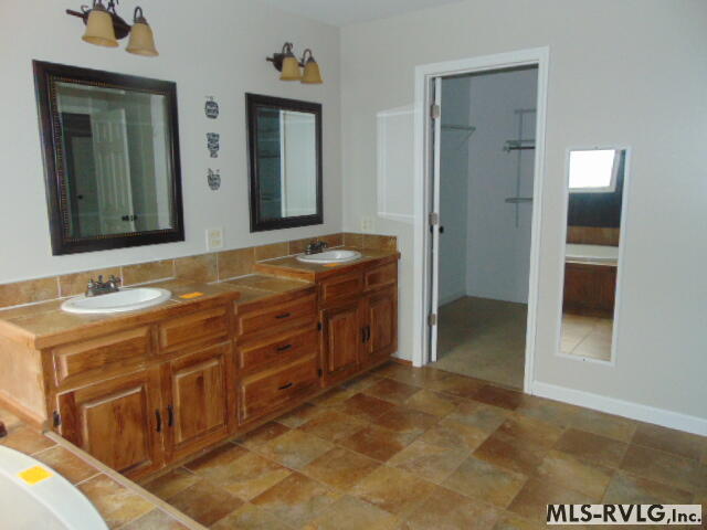 Residential/Vacation at 113 Briarcliff Circle, Roanoke Rapids NC 27870, photo 8 of 14