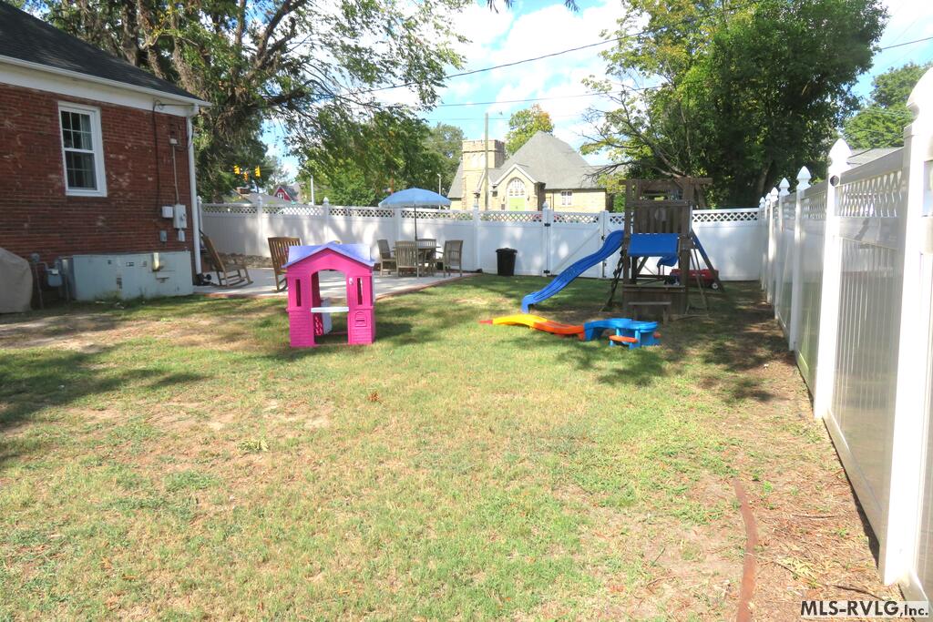 Residential/Vacation at 508 Roanoke Avenue, Roanoke Rapids NC 27870, photo 37 of 41