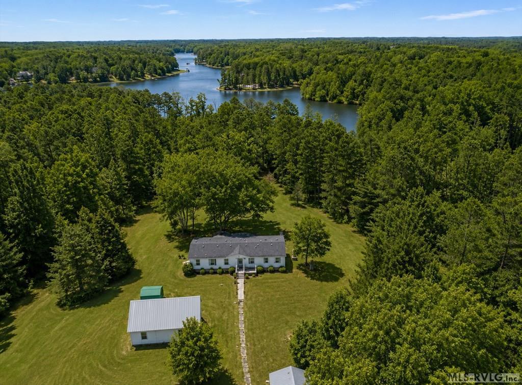 Residential/Vacation at 900 Buffalo Creek Road, Buffalo Junction VA 24529, photo 2 of 34