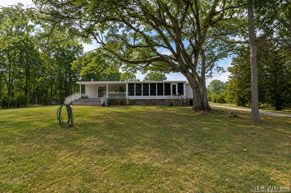 Residential/Vacation at 900 Buffalo Creek Road, Buffalo Junction VA 24529, photo 3 of 34