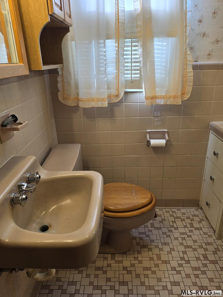 Residential/Vacation at 405 15th St, Roanoke Rapids NC 27870, photo 10 of 23