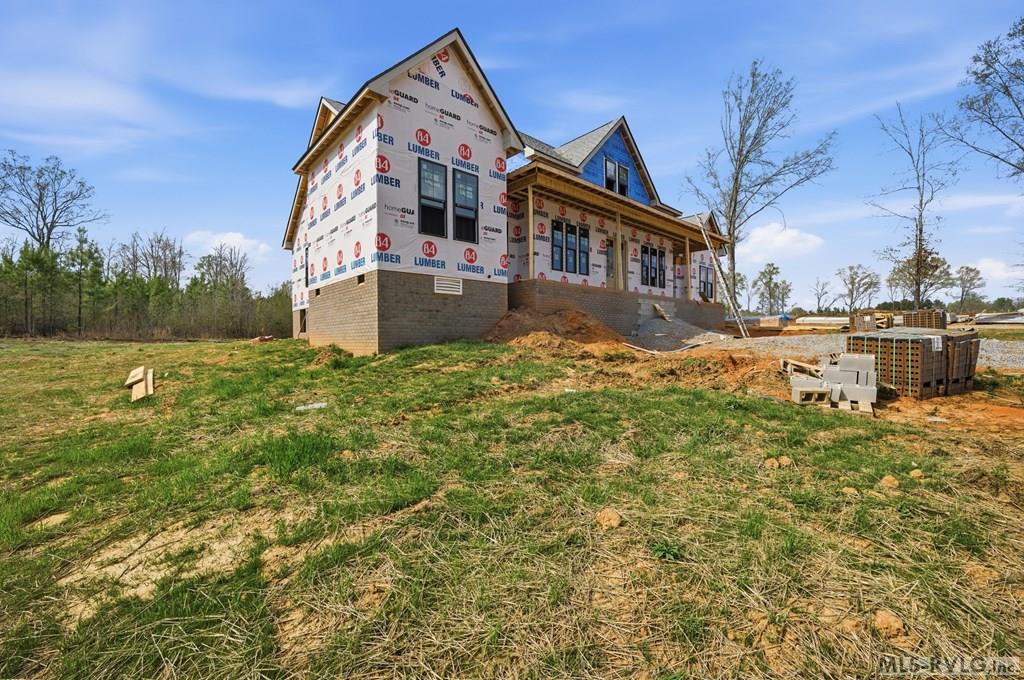 Residential/Vacation at 407 Ferry Landing Drive, Boydton VA 23917, photo 3 of 79