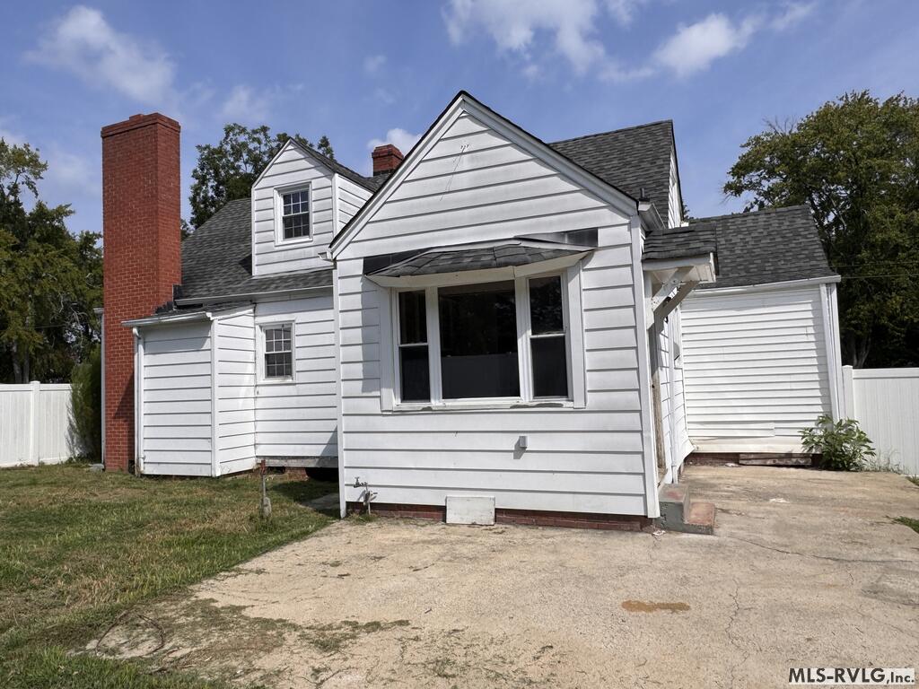 Residential/Vacation at 306 Grove Avenue, Emporia VA 23847, photo 13 of 14