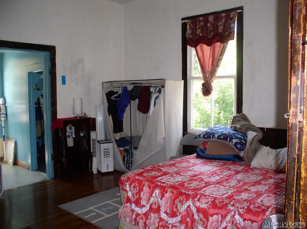 Residential/Vacation at 332 Rowland Street, Henderson NC 27536, photo 12 of 33