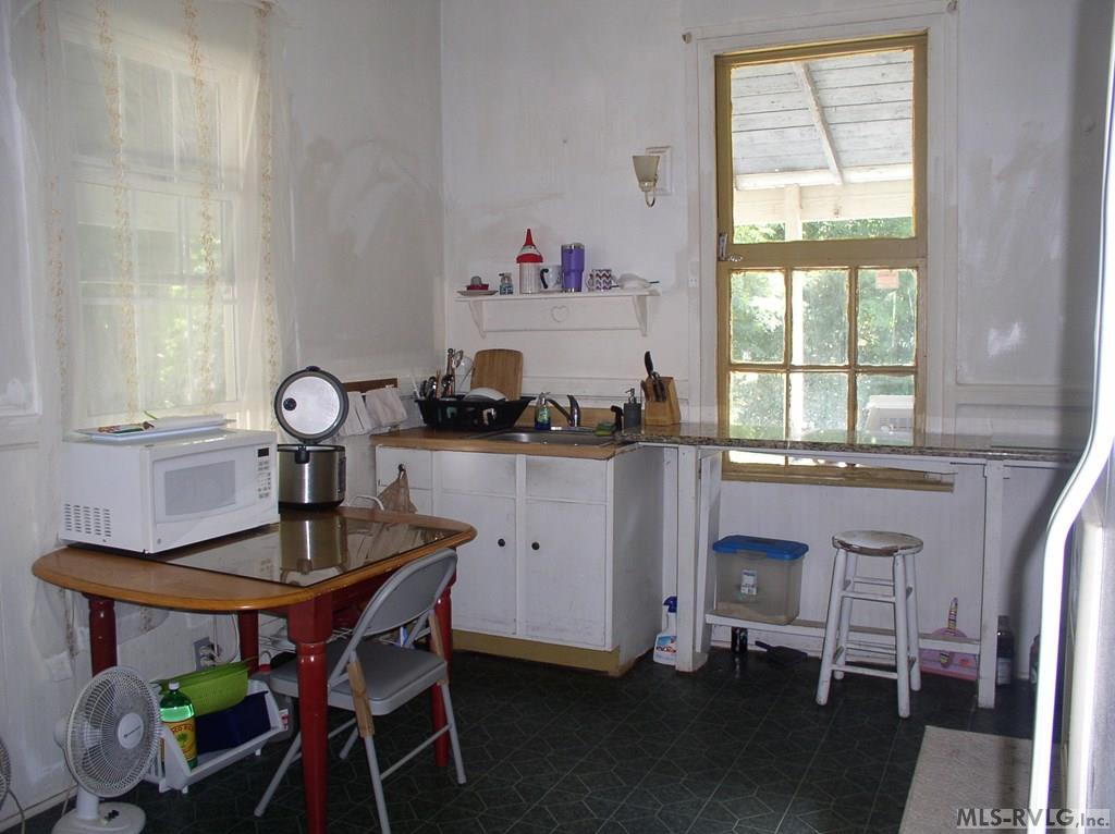 Residential/Vacation at 332 Rowland Street, Henderson NC 27536, photo 4 of 33