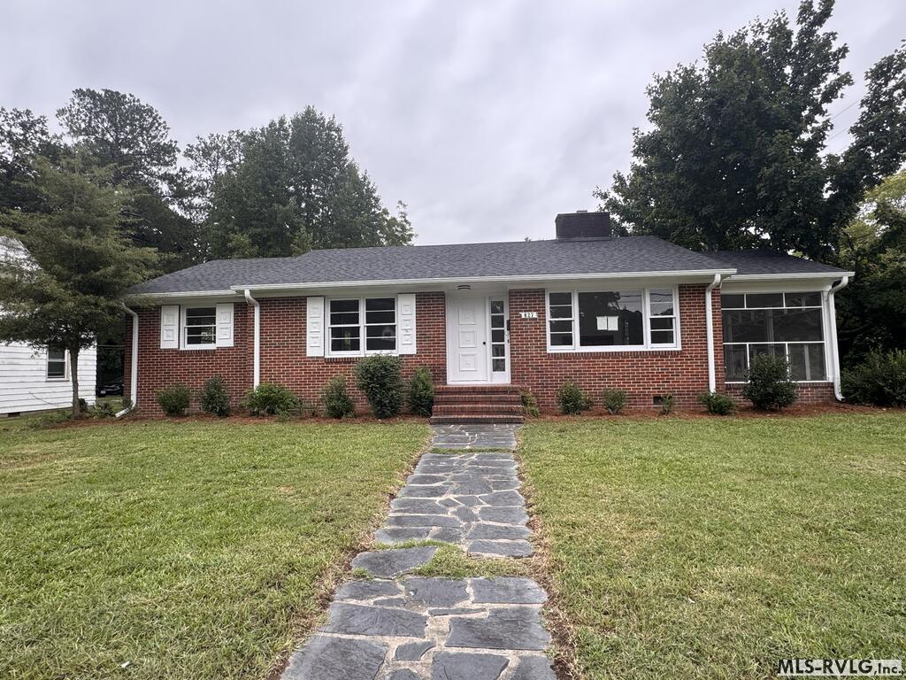 627 Peachtree Street, Emporia VA 23847