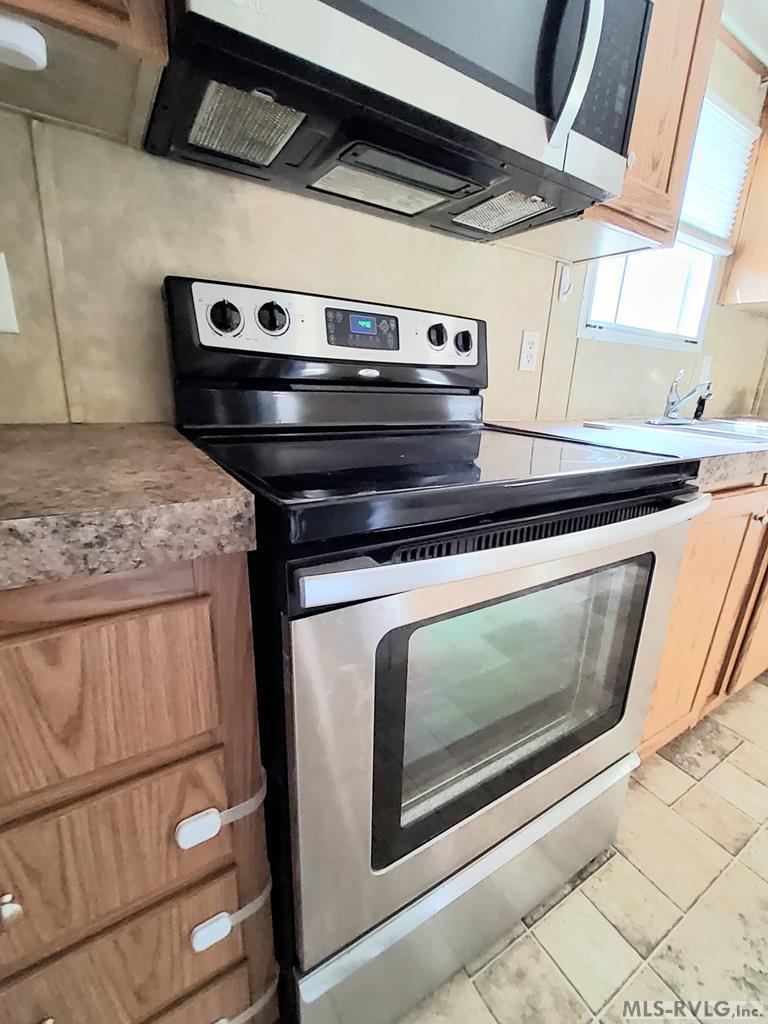 Residential/Vacation at 163 Chaco Trail, Bracey VA 23919, photo 10 of 37