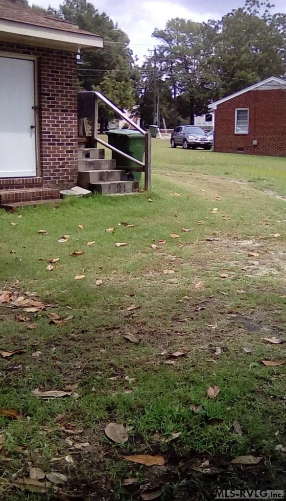 Residential/Vacation at 1507 4th Ave, Roanoke Rapids NC 27870, photo 3 of 3