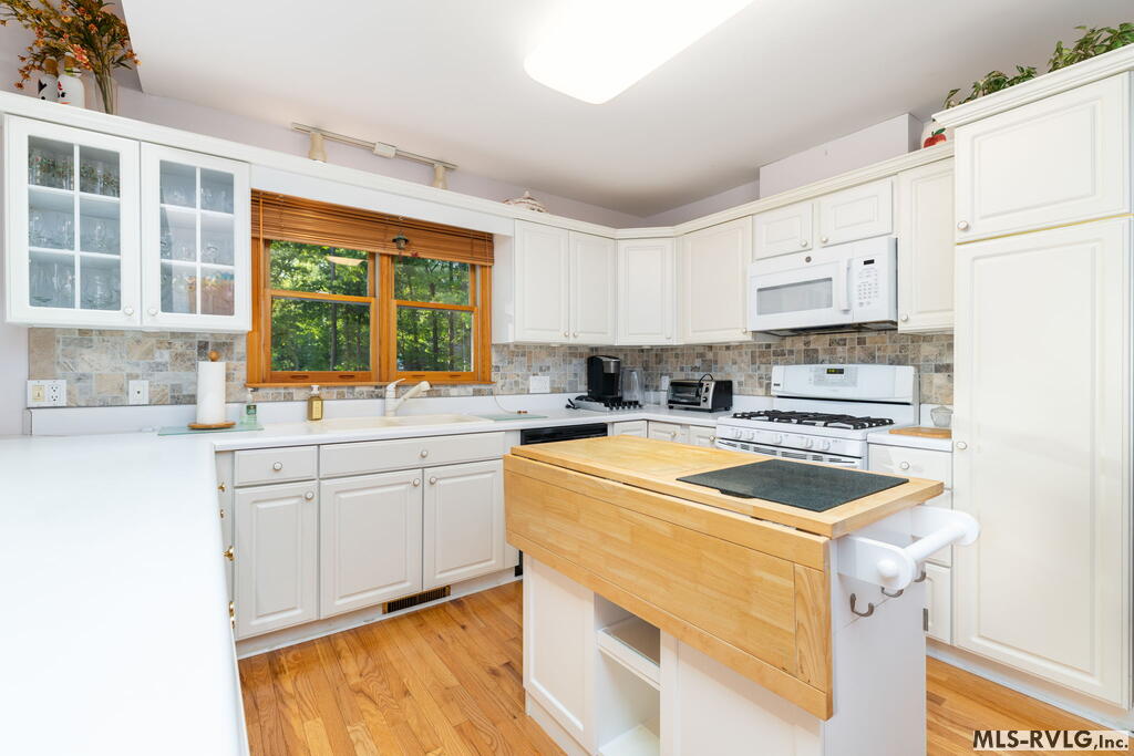 Residential/Vacation at 1463 Great Creek Drive, La Crosse VA 23950, photo 37 of 84