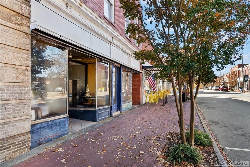 Commercial at 110-116 South Main Street, Warrenton NC 27589, photo 9 of 39