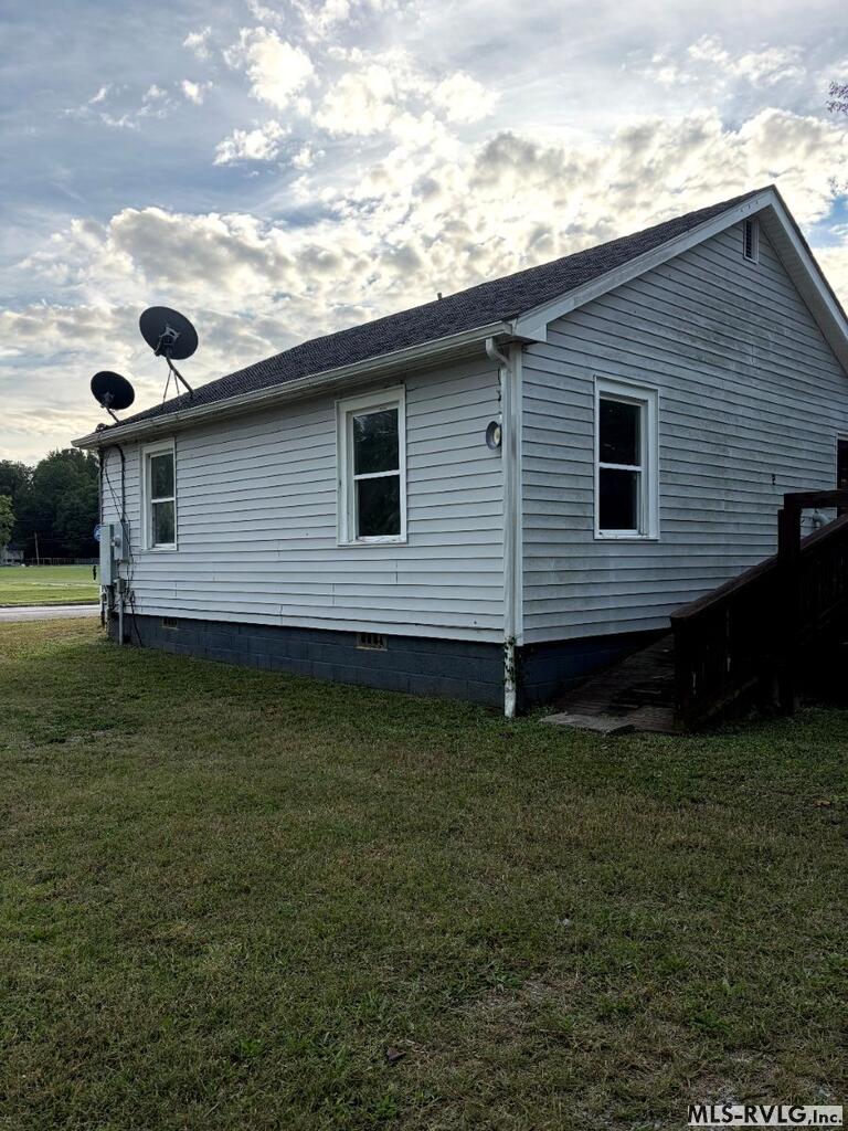 Residential/Vacation at 407 Cleveland Avenue, Emporia VA 23847, photo 6 of 12