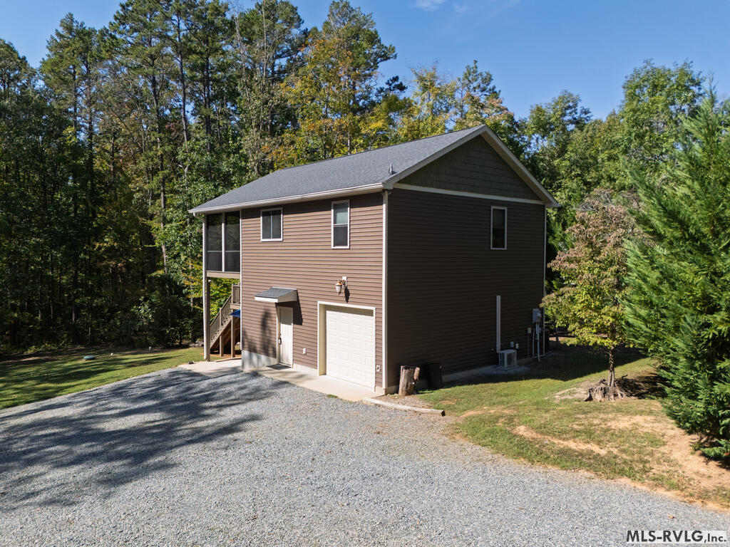 Residential/Vacation at 179 Sunset Blvd, Clarksville VA 23927, photo 3 of 37