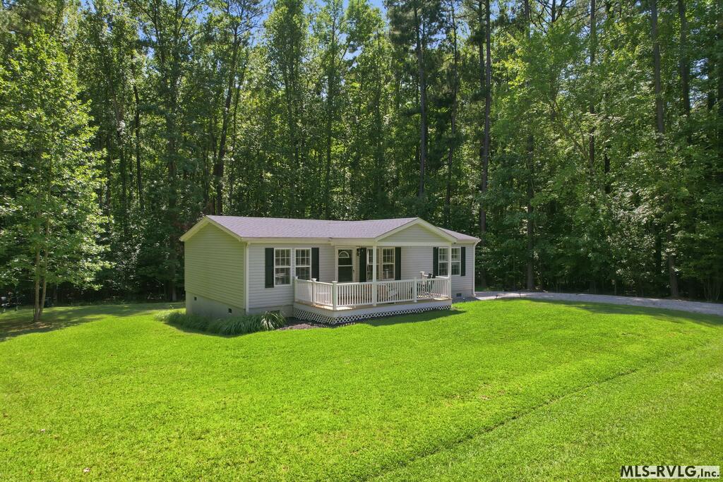 Residential/Vacation at 118 Anchor Dr, Littleton NC 27850, photo 4 of 36