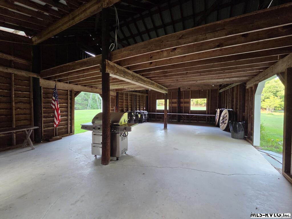 Community Barn - 1683 Merifield Dr, Clarksville VA 23927