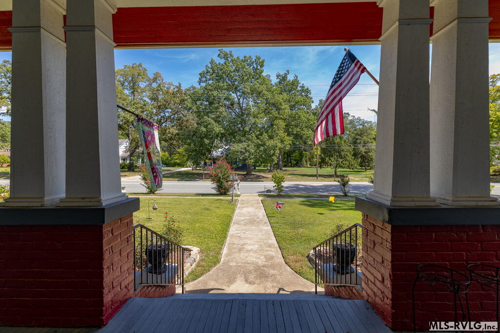 Residential/Vacation at 220 Mosby Ave, Littleton NC 27850, photo 5 of 61