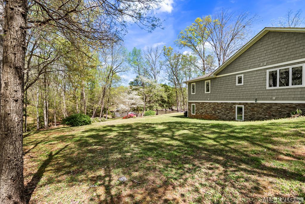 Residential/Vacation at 796 Tanglewood Drive, Bracey VA 23919, photo 19 of 105
