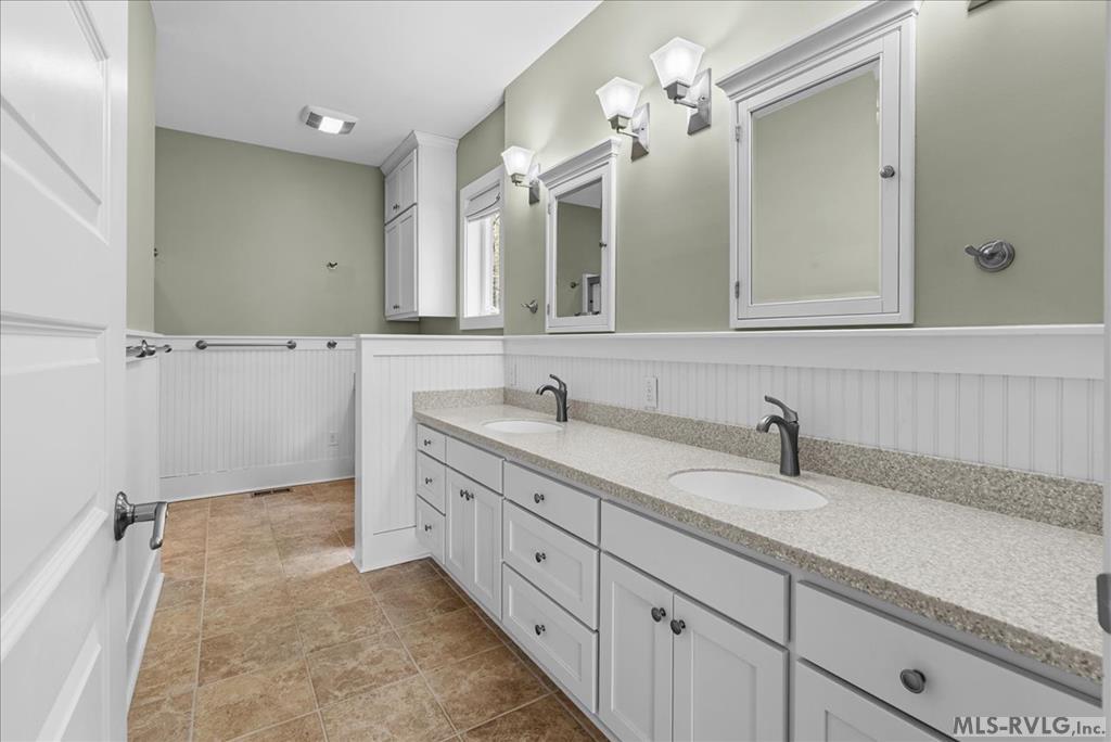 Residential/Vacation at 796 Tanglewood Drive, Bracey VA 23919, photo 43 of 105