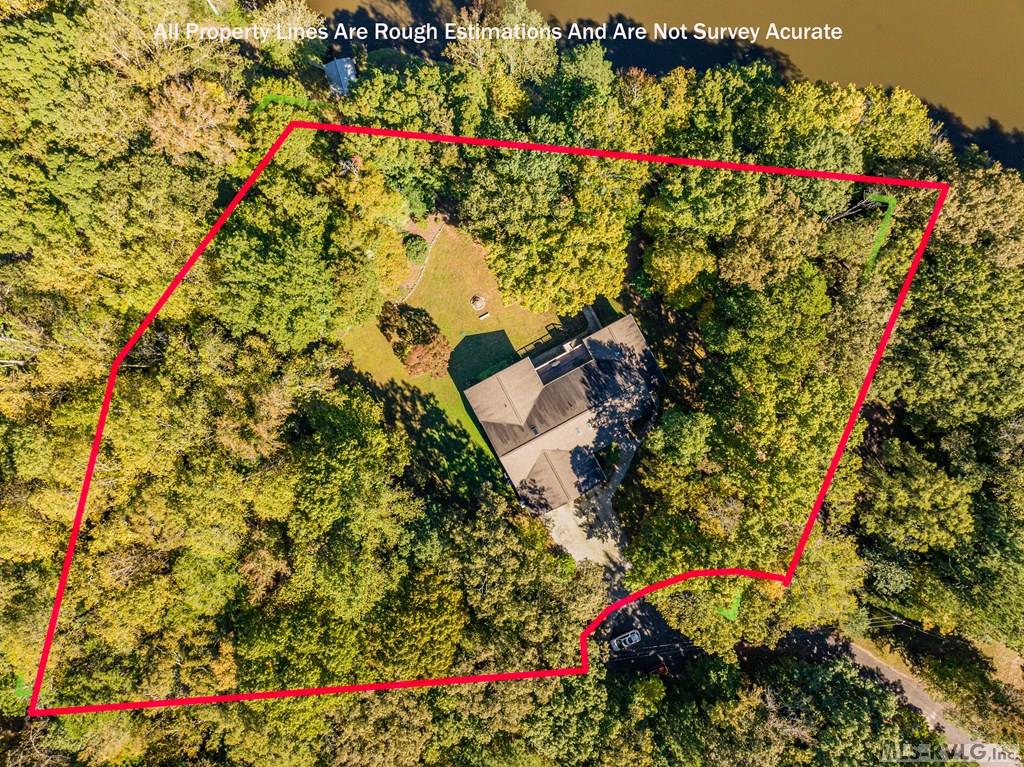 Estimated property outline - 796 Tanglewood Drive, Bracey VA 23919