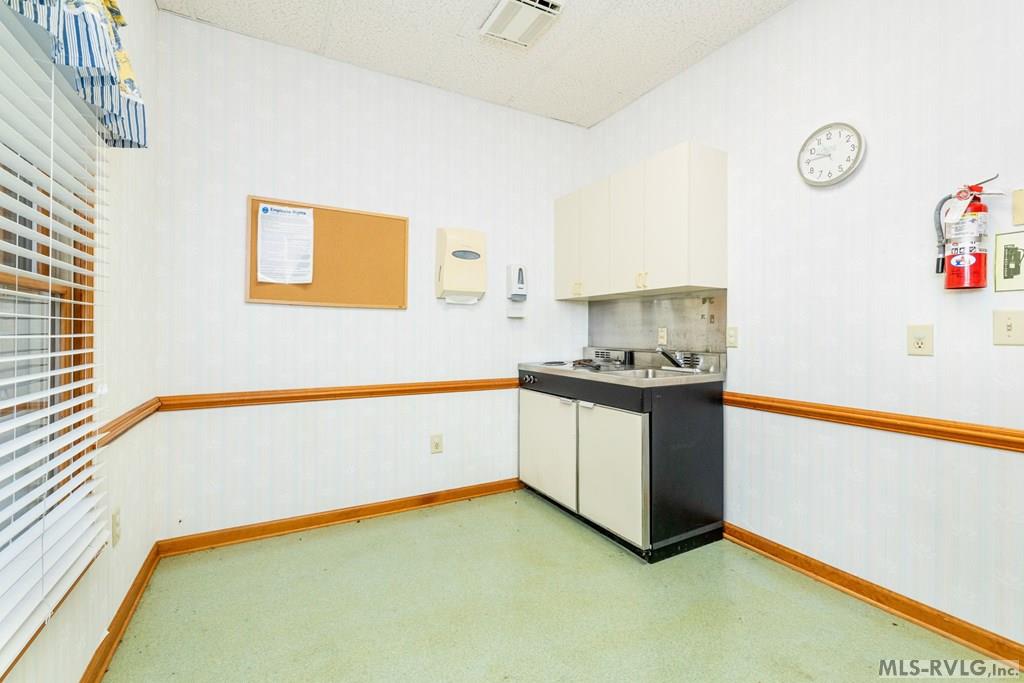 Commercial at 413 Bracey Lane, South Hill VA 23970, photo 14 of 39
