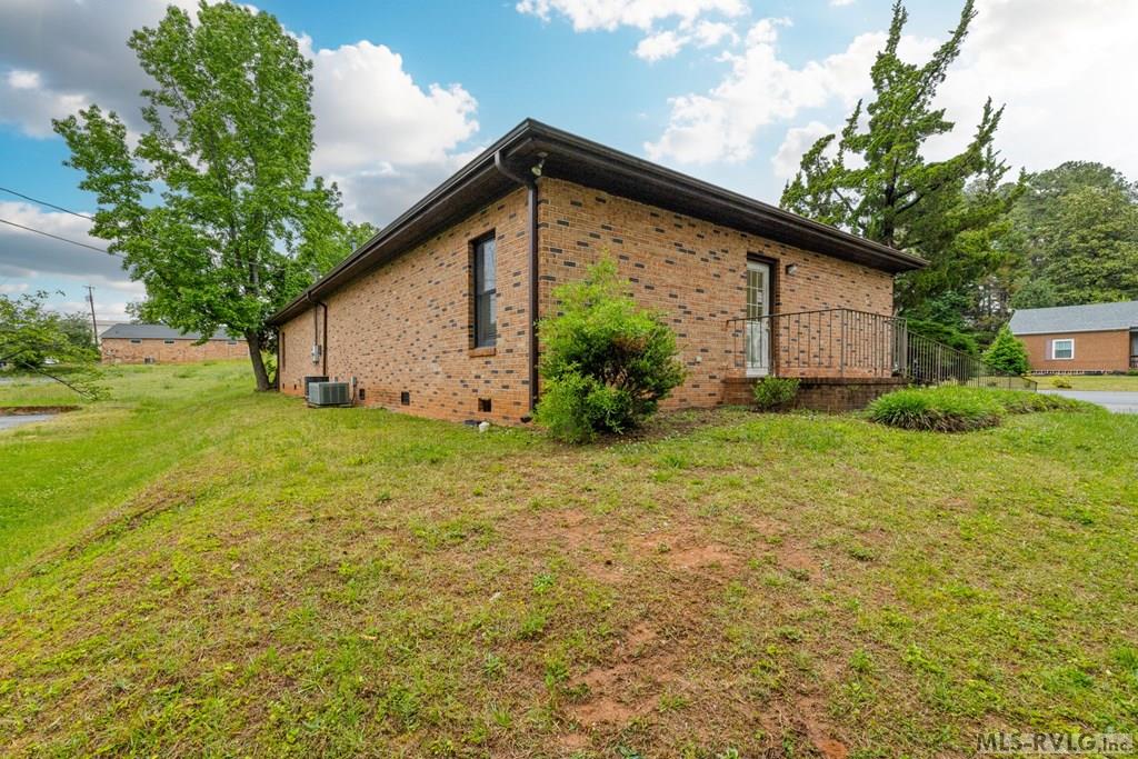 Commercial at 413 Bracey Lane, South Hill VA 23970, photo 36 of 39