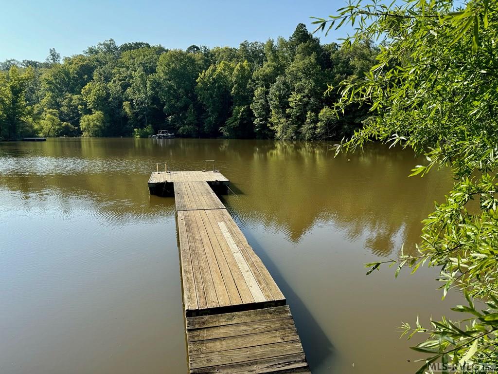 The Shared Dock - 72 Pocahantas Lane, Clarksville VA 23927
