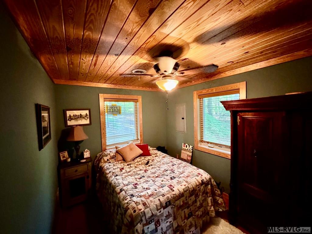 The Bedroom - 72 Pocahantas Lane, Clarksville VA 23927