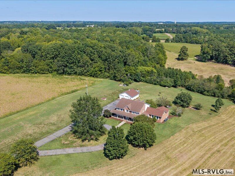 Residential/Vacation at 1032 Boxwood Rd, South Hill VA 23970, photo 10 of 88