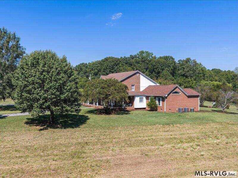 Residential/Vacation at 1032 Boxwood Rd, South Hill VA 23970, photo 11 of 88