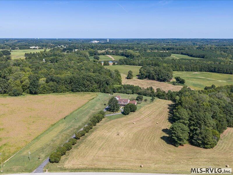 Residential/Vacation at 1032 Boxwood Rd, South Hill VA 23970, photo 12 of 88