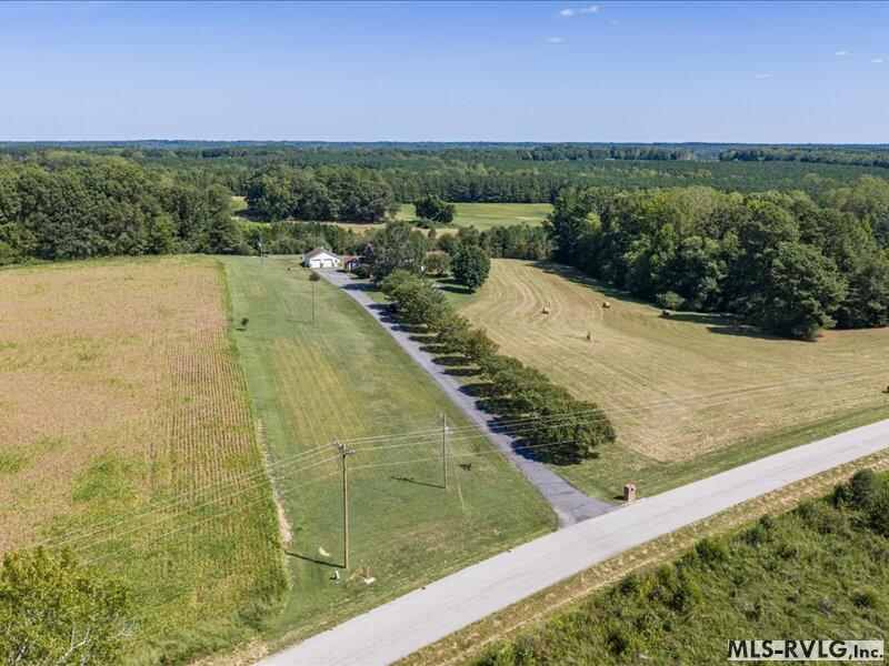 Residential/Vacation at 1032 Boxwood Rd, South Hill VA 23970, photo 14 of 88