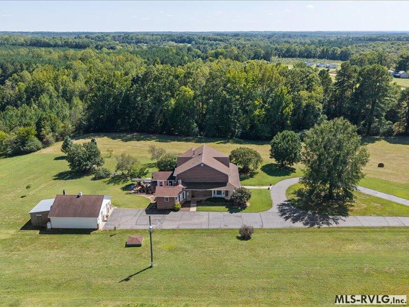 Residential/Vacation at 1032 Boxwood Rd, South Hill VA 23970, photo 2 of 88