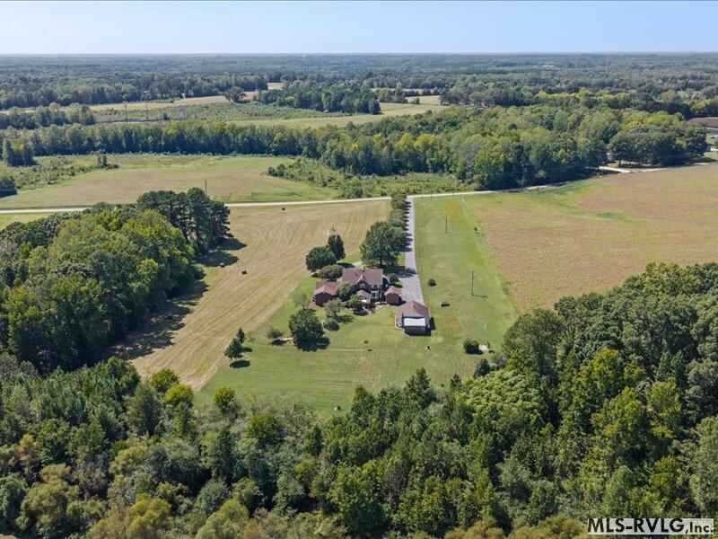 Residential/Vacation at 1032 Boxwood Rd, South Hill VA 23970, photo 4 of 88