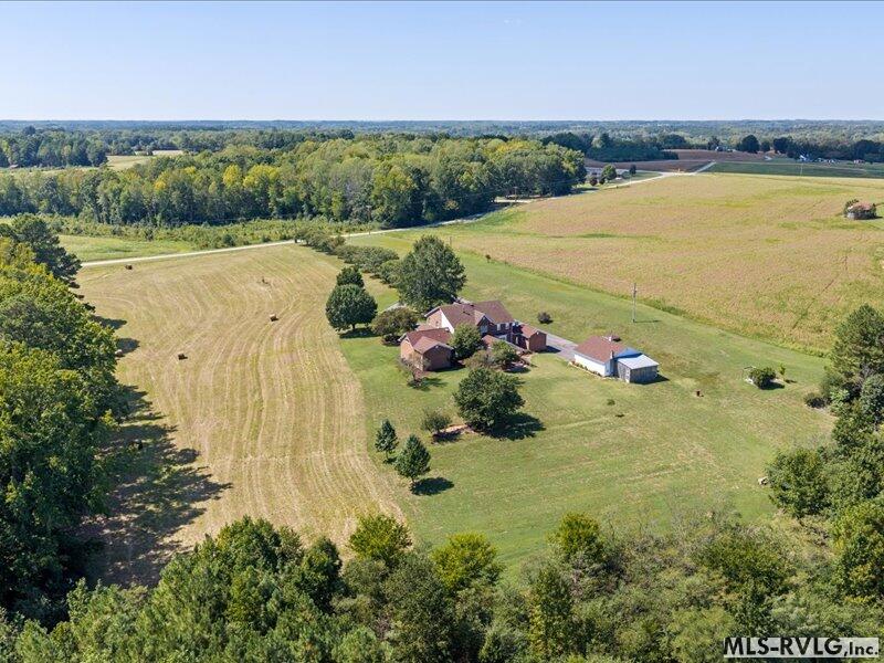 Residential/Vacation at 1032 Boxwood Rd, South Hill VA 23970, photo 5 of 88