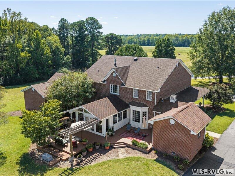Residential/Vacation at 1032 Boxwood Rd, South Hill VA 23970, photo 8 of 88