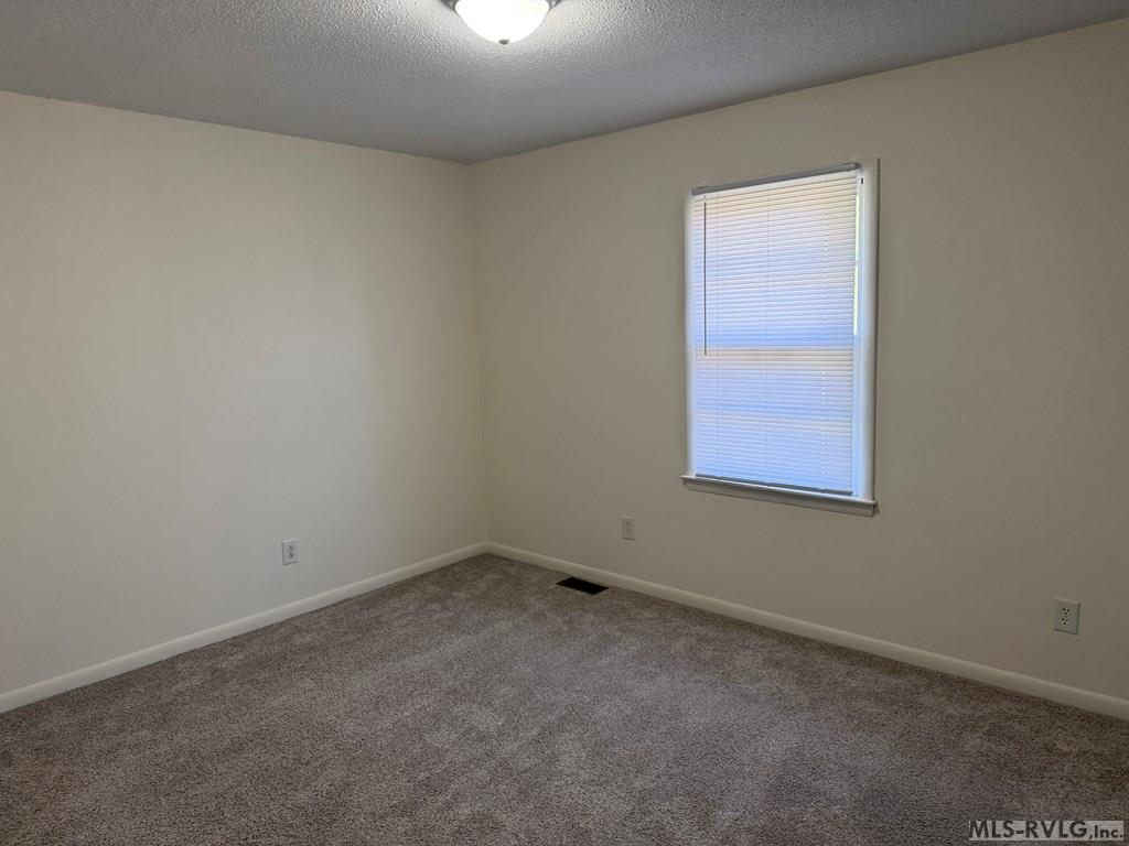 Residential/Vacation at 224 Hamilton Street, Roanoke Rapids NC 27870, photo 3 of 8