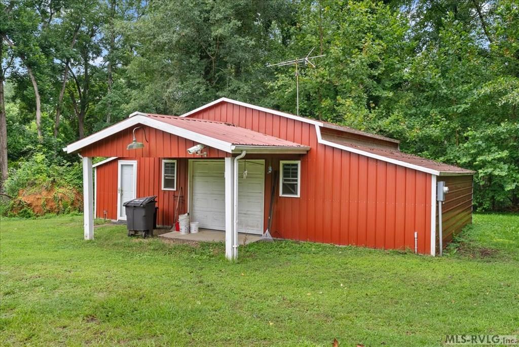 Residential/Vacation at 123 West End Blvd, Emporia VA 23847, photo 33 of 44