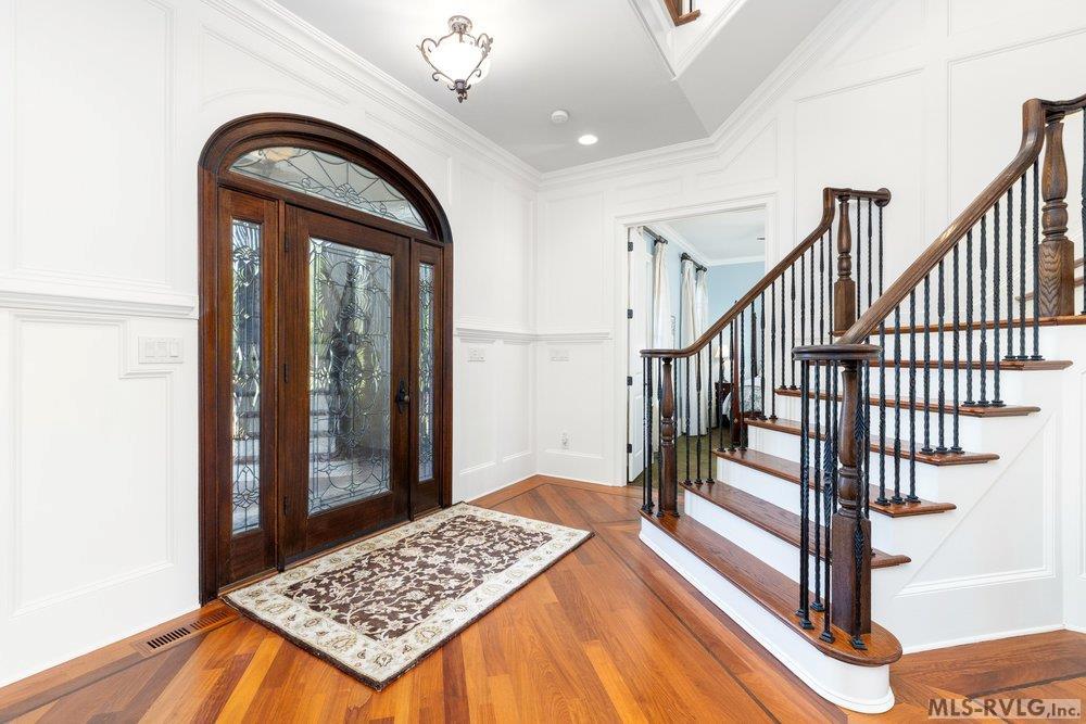 Entryway & Foyer, Step into a light-filled, grand foyer that makes a lasting first impression. - 381 West Bend Dr., Gasburg VA 23857