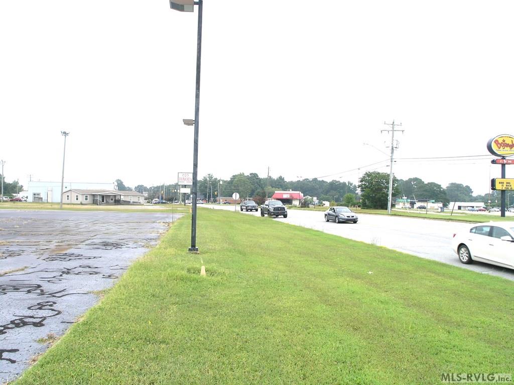 Commercial at 1611 East 10th Street, Roanoke Rapids NC 27870, photo 3 of 7