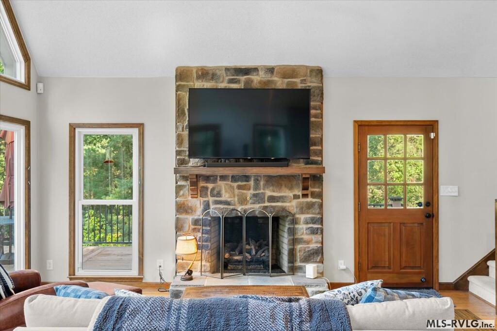 Residential/Vacation at 62 Moseley Drive, Ebony VA 23845, photo 10 of 65