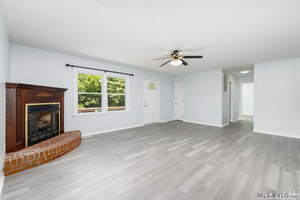 Residential/Vacation at 113 Parkside Ct, Littleton NC 27850, photo 9 of 58