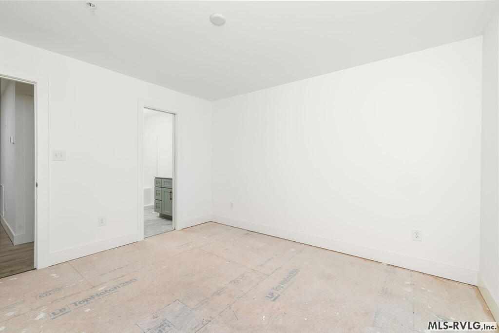 Townhouse/Condo at 131-102 Gaston Pointe Dr, Littleton NC 27850, photo 11 of 33