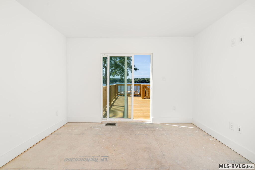 Townhouse/Condo at 131-102 Gaston Pointe Dr, Littleton NC 27850, photo 12 of 33