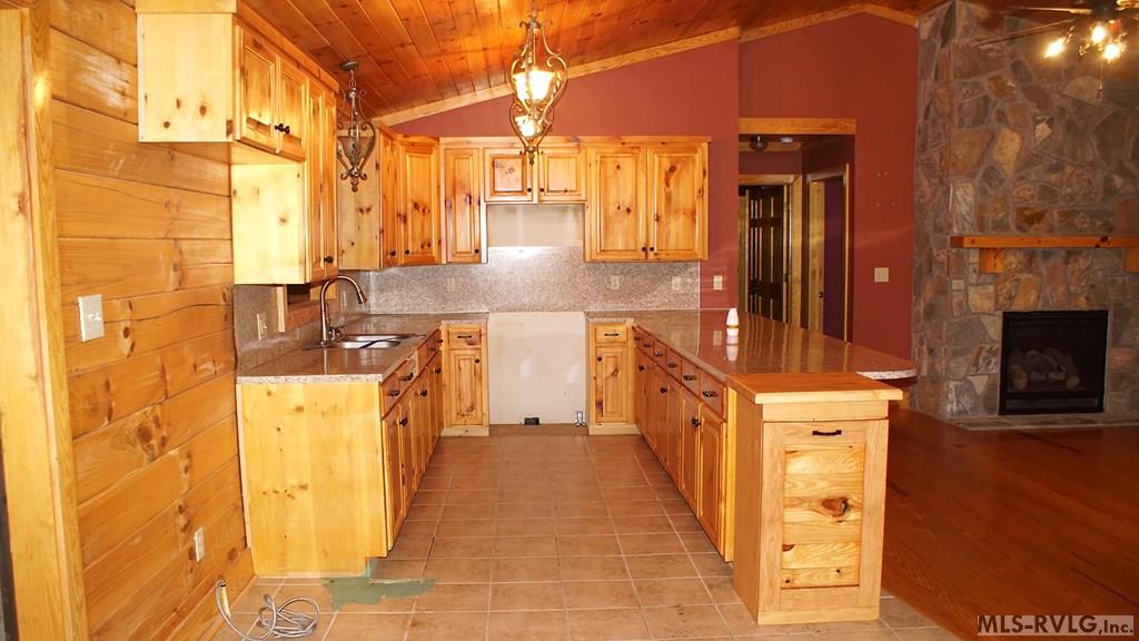 Kitchen - 202 Waterside Dr, Henrico NC 27842