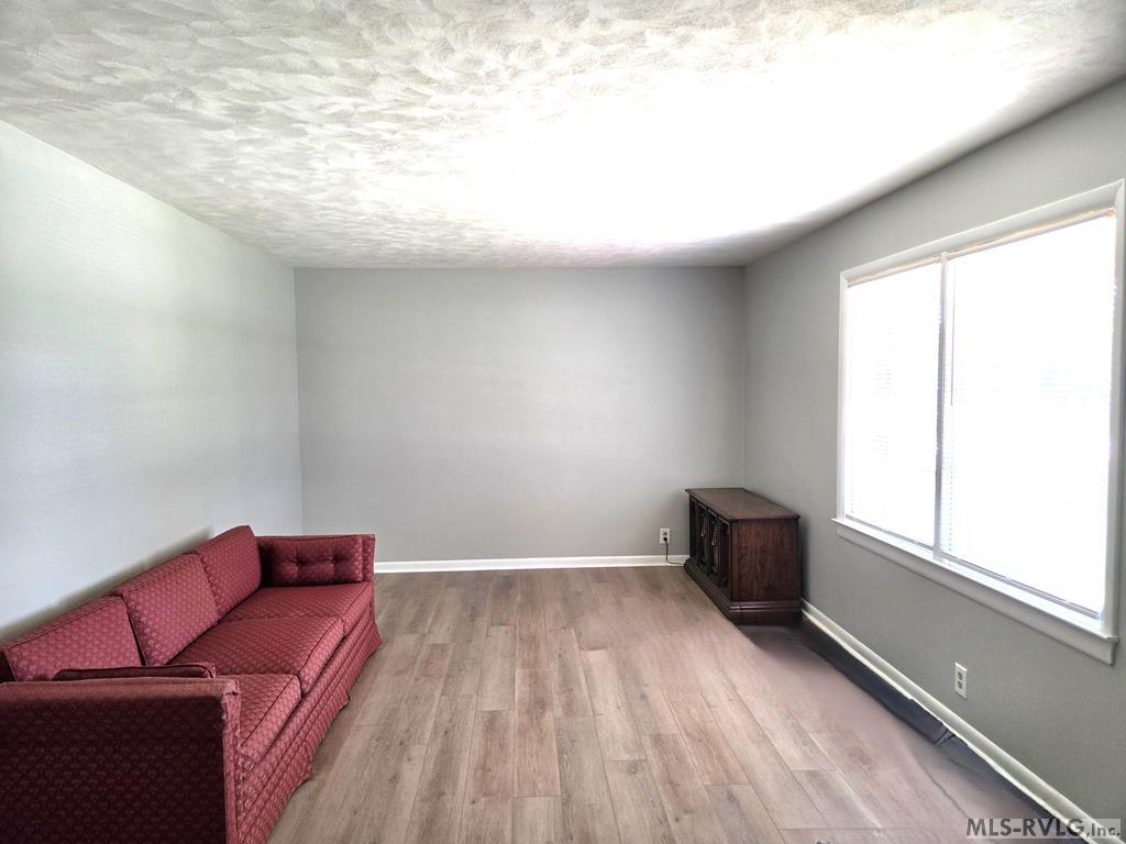 LIVING ROOM - 829 Allen Avenue, Roanoke Rapids NC 27870