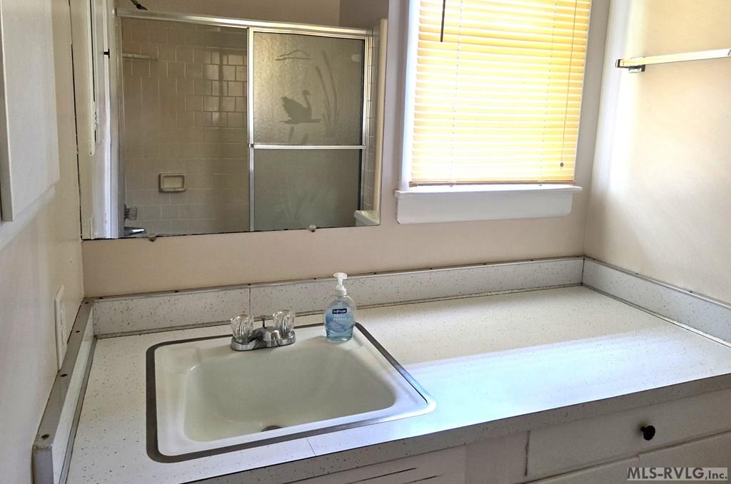 MASTER BATHROOM A - 829 Allen Avenue, Roanoke Rapids NC 27870